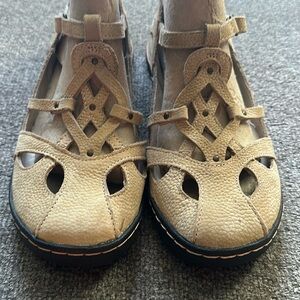 **SOLD** - JBU by Jambu Women's Sydney sandal